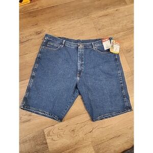 Sz 42 Wrangler® Men's Relaxed Fit Five Pocket Denim Short, Medium Stone